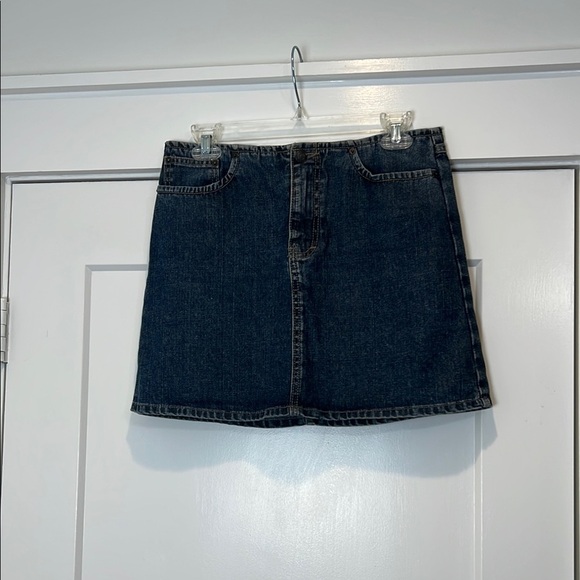 American Eagle Outfitters Blue A-line Mini Skirt size 6. In perfect condition! - Picture 1 of 5